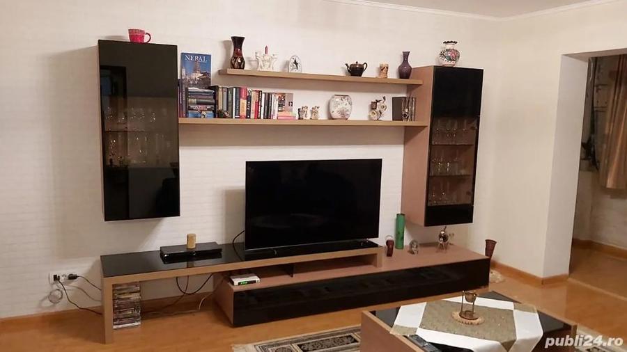 Apartament cu 4 camere decomandat în Central