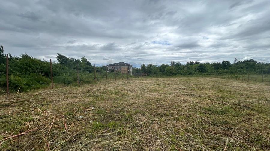 Teren Construcții intravilan de 1234 mp, în Sisești