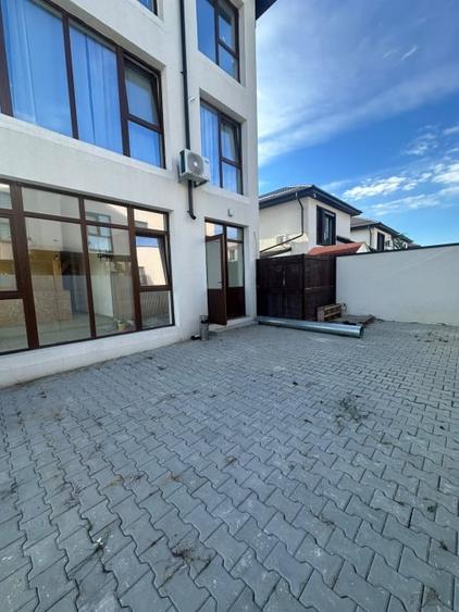 Spațiu comercial, de 72 mp, în Bragadiru