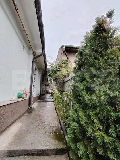 Casă cu 5 camere cu Teren 272 Mp în 1 Mai