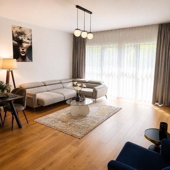 Apartament cu 3 camere decomandat, mobilat în Central