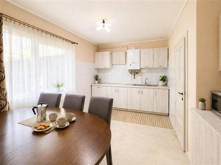 Apartament cu 4 camere decomandat, mobilat în Gheorghe Doja