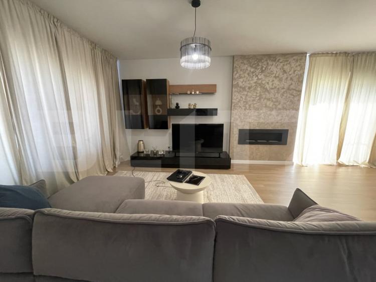 Casă cu 5 camere cu Teren 500 Mp în Central