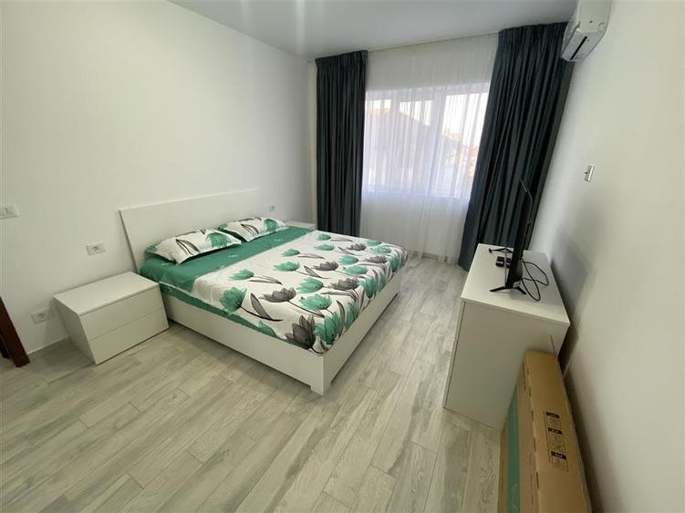 Apartament cu 3 camere decomandat, mobilat în Ultracentral