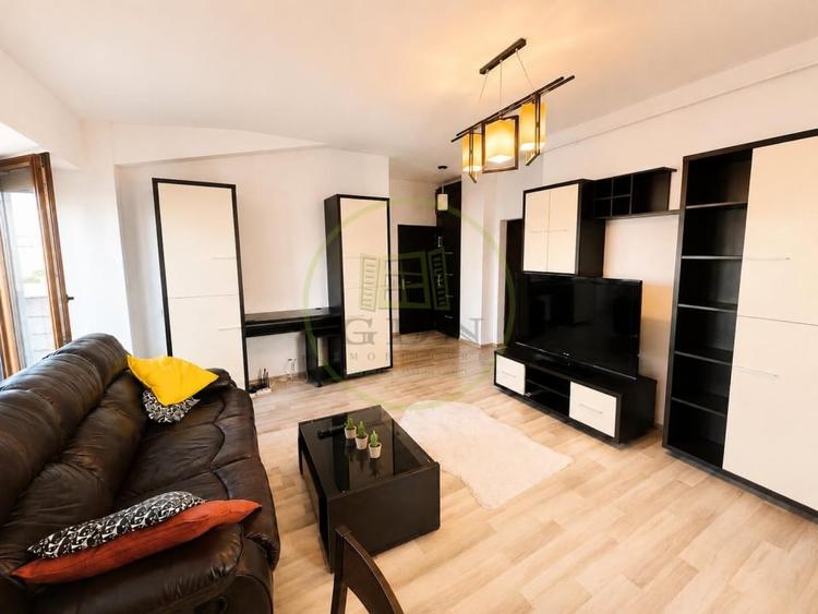 Apartament cu 2 camere semidecomandat, mobilat în 1 Mai