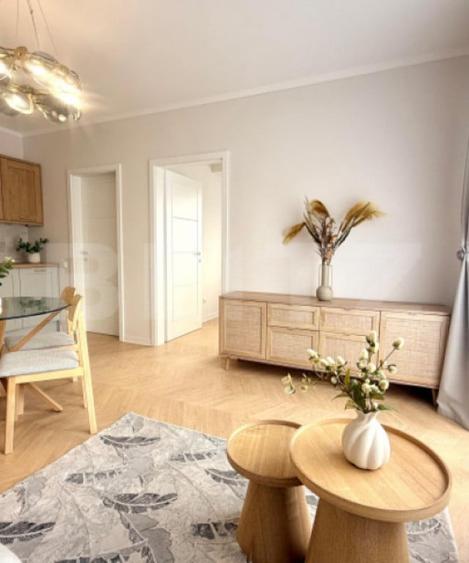 Apartament nou, semidecomandat, 3 camere, parcare subterana, - 17