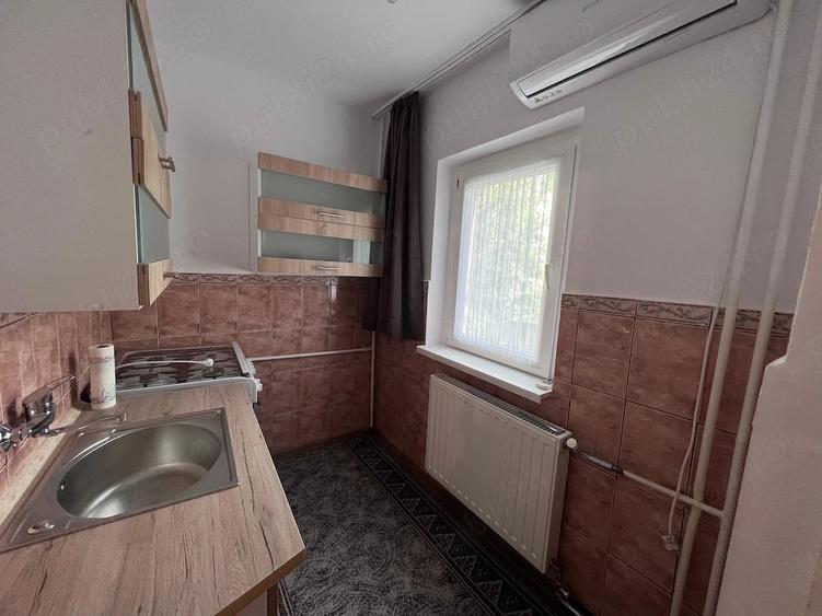 Garsonieră semidecomandată în Girocului