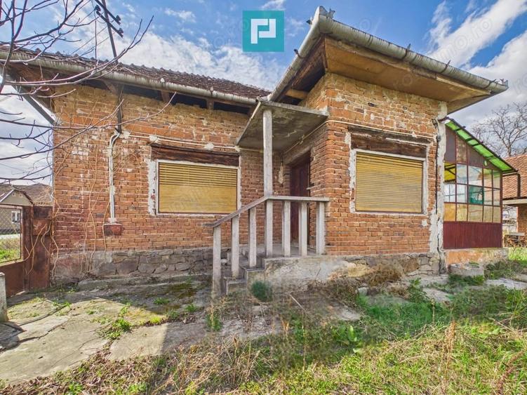 Casa cu teren de 1800 mp, in Buteni, Arad - 1