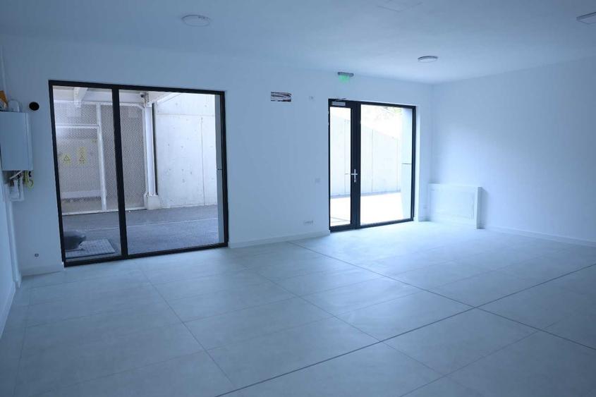 Spațiu comercial, de 400 mp, în Sfântu Ilie