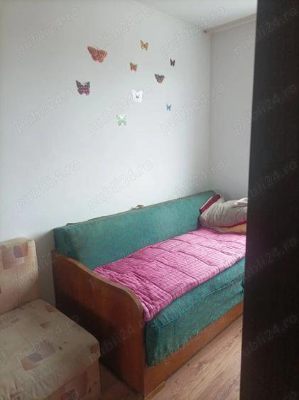 Apartament cu 3 camere nedecomandat în Cetate