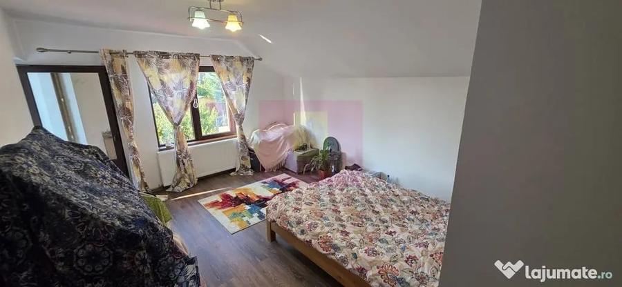 Casă cu 6 camere cu Teren 882 Mp în Bănești