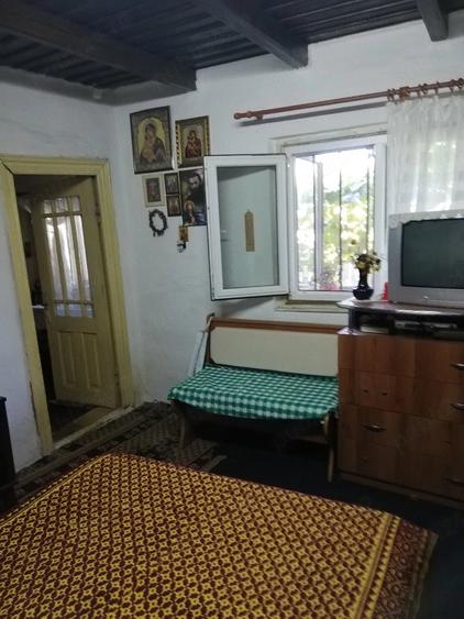 Casă cu 5 camere cu Teren 2146 Mp în Bărcănești