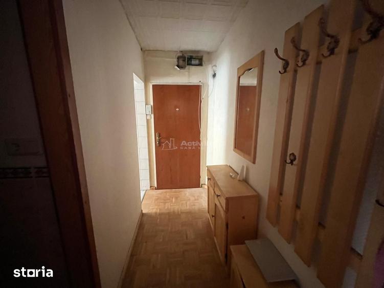 Caransebes, 2 Camere Et., 1, Zona Nord - 8