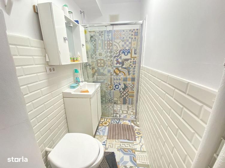 Apartament cu 3 camere semidecomandat în Sebastian