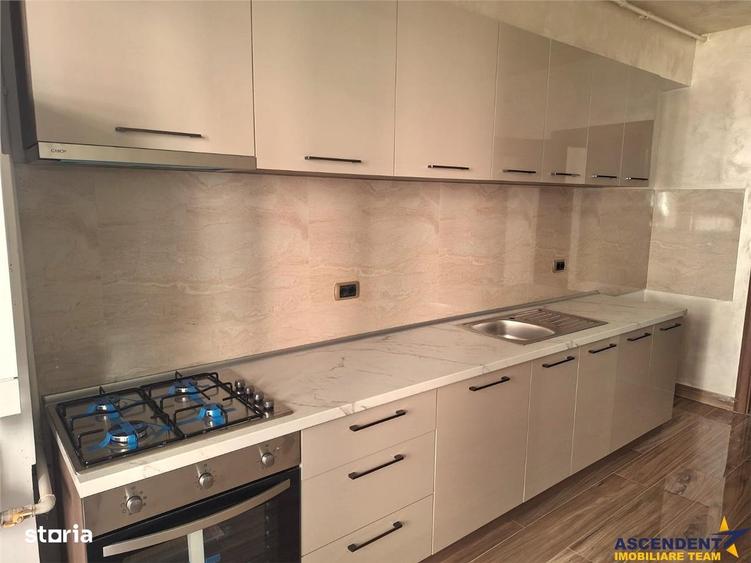 Apartament cu 2 camere decomandat în Tractorul