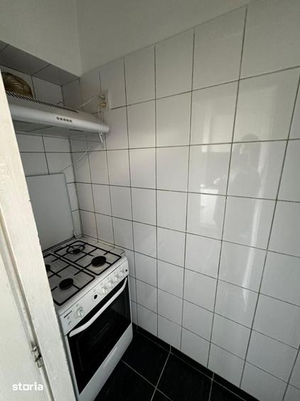 Apartament cu 3 camere decomandat, mobilat în City Park Mall