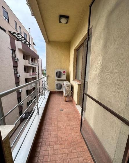 Apartament cu 3 camere semidecomandat, mobilat în Herăstrău