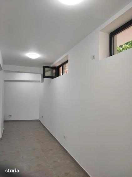Spațiu comercial, de 189 mp, în Titan