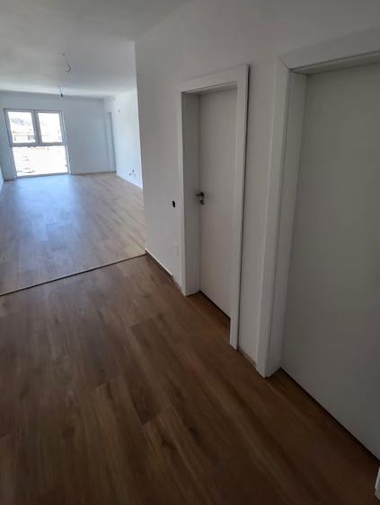 apartament cu 3 camere,2 balcoane,parcare,zona Vivo - 7