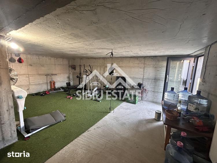 Casă cu 3 camere cu Teren 905 Mp în Central