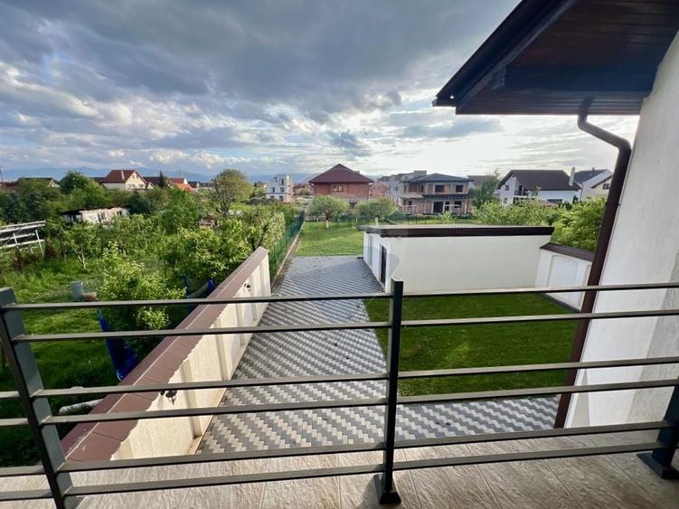 Casă individuală cu 4 camere cu Teren 200 Mp în Gușterița
