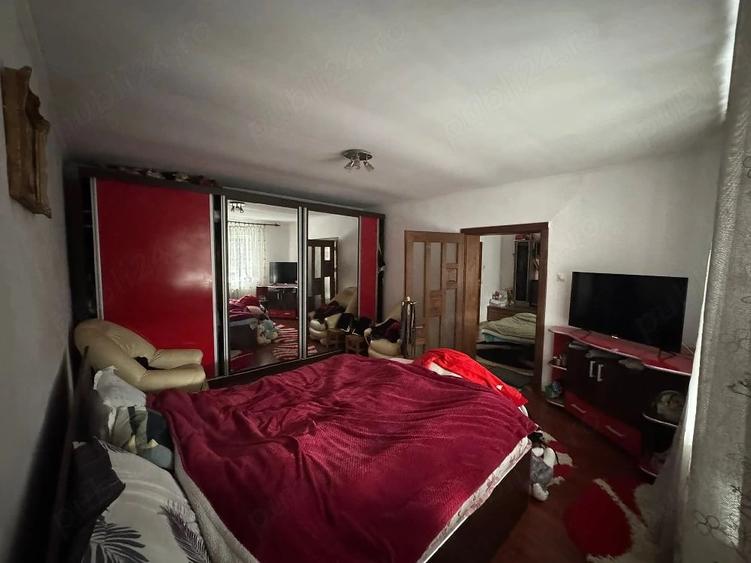 Casă cu 2 camere cu Teren 1500 Mp în Central