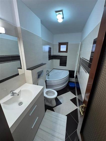 Ap 3 camere, renovat, etaj 3, str. Longinescu - Liceul Economic - 9