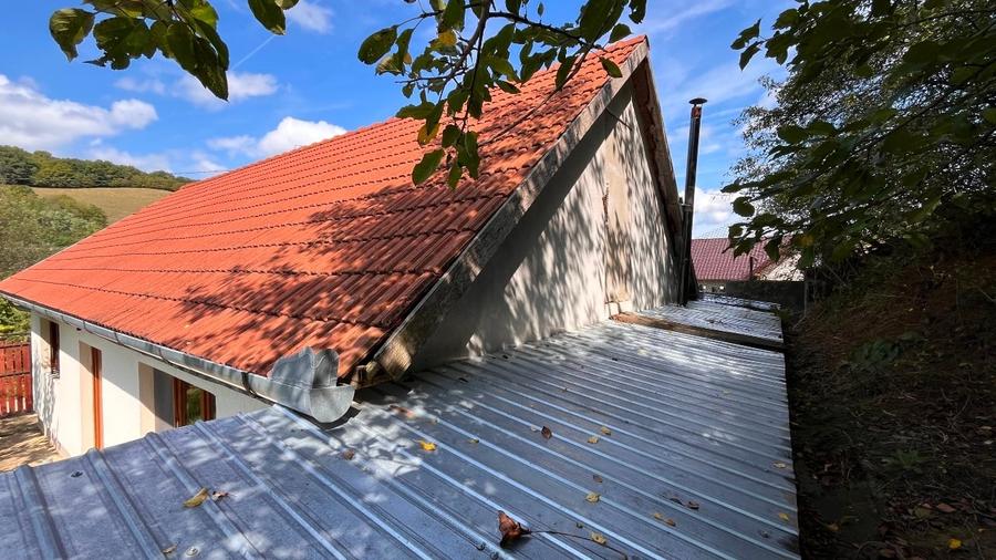 Casă individuală cu 2 camere cu Teren 1500 Mp în Valea Lungă