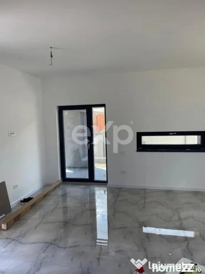 Casă cu 4 camere cu Teren 405 Mp în Central