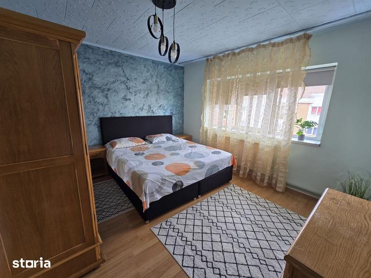 Apartament cu 4 camere în Vladimirescu