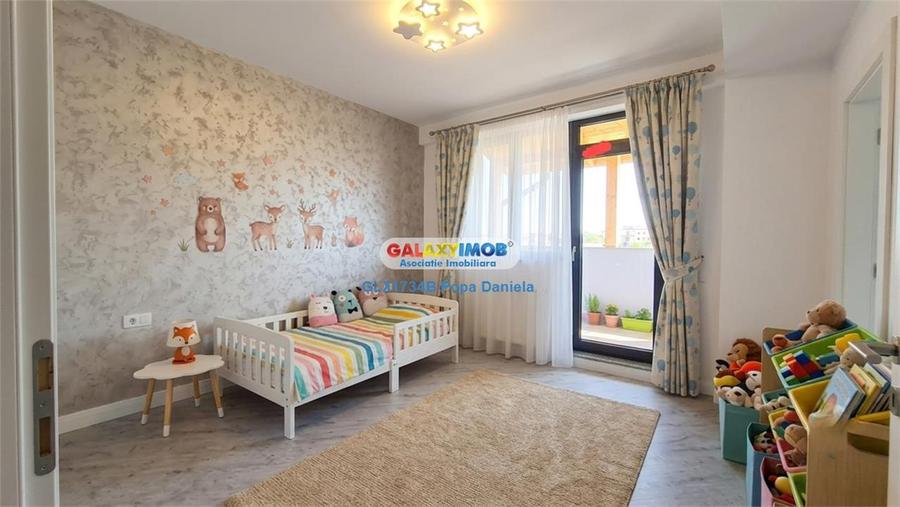 Apartament cu 5 camere decomandat în Mihai Bravu