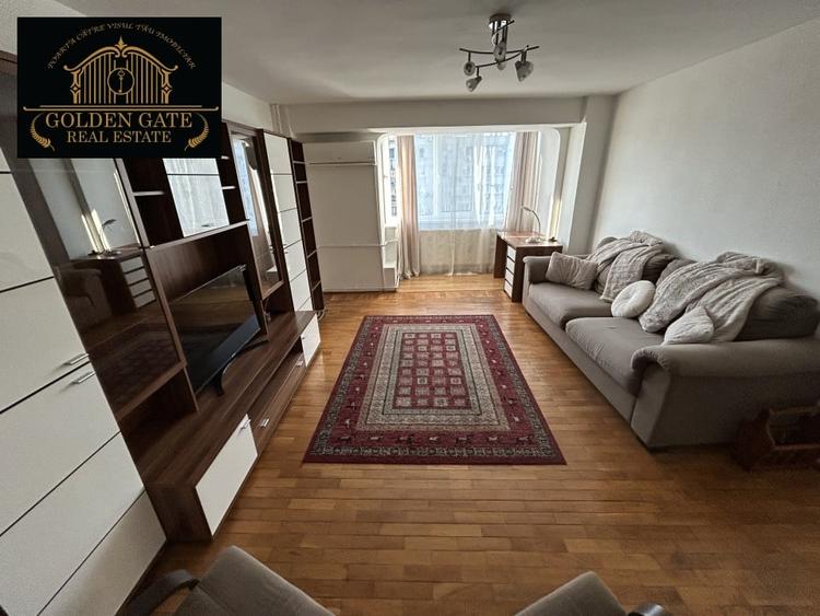 Apartament cu 3 camere decomandat, mobilat în Decebal