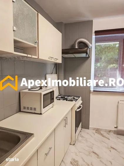 Garsonieră decomandată, mobilată în Tei