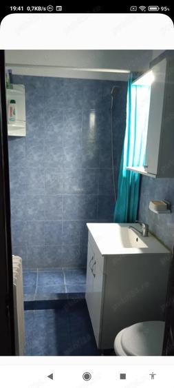 Apartament cu 3 camere semidecomandat în Titan