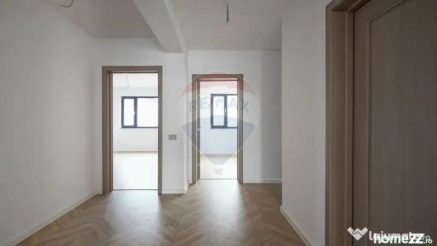 Casă cu 4 camere cu Teren 560 Mp în Stupini