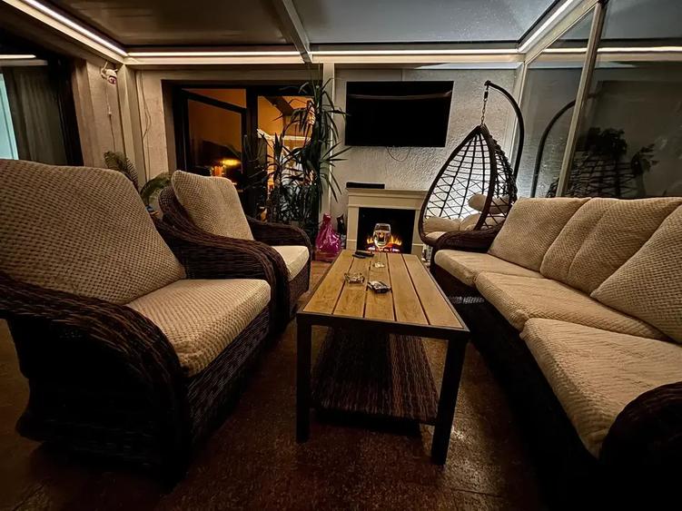 Casă cu 4 camere cu Piscina în Bălăceanca