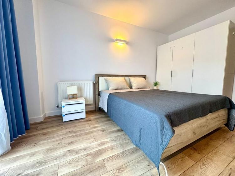 Apartament cu 5 camere decomandat, mobilat în Bună Ziua