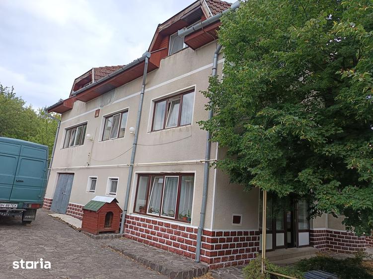 Casă cu 6 camere cu Teren 1014 Mp în Spitalul Județean