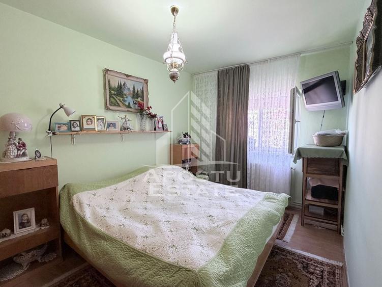 Apartament cu 2 camere semidecomandat, mobilat în Freidorf