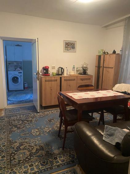Casă individuală cu 6 camere cu Garaj în Km 5