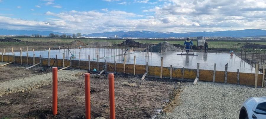 Casă individuală cu 4 camere cu Canalizare în Șura Mică