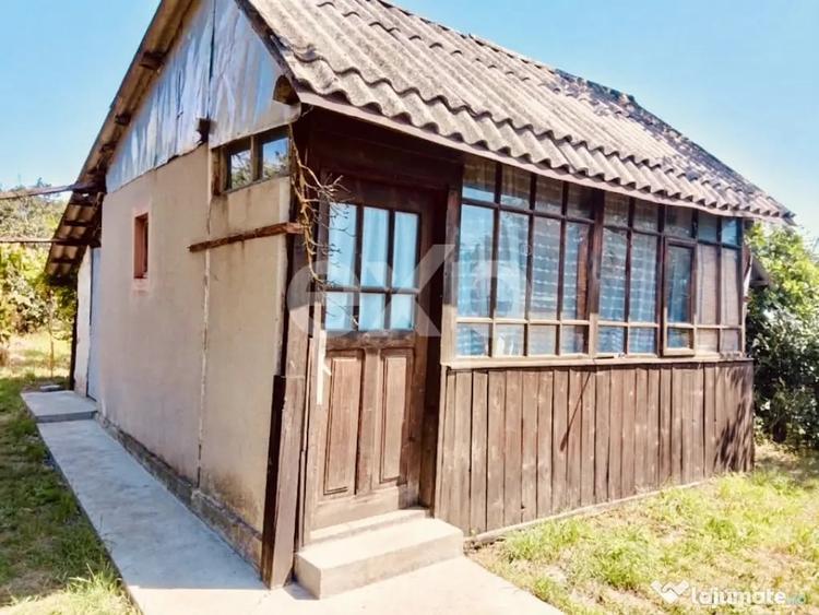 Casă cu 2 camere cu Teren 498 Mp în Ungheni