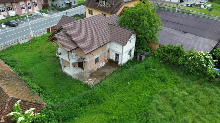 Casă cu 5 camere în Berislăvești