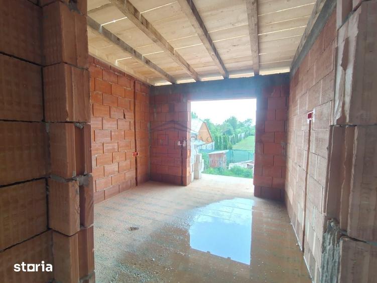 Casă cu 4 camere cu Teren 320 Mp în Ipotești
