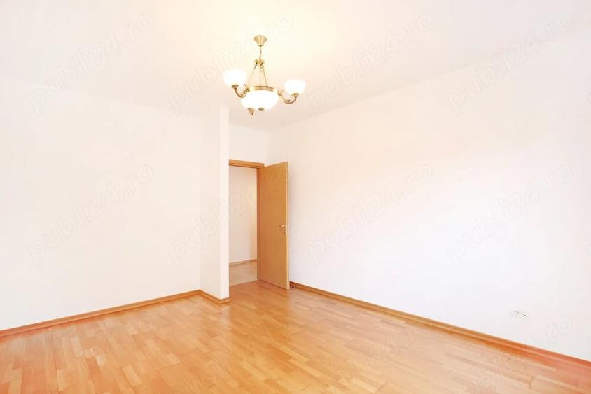 Apartament cu 4 camere decomandat în Herăstrău