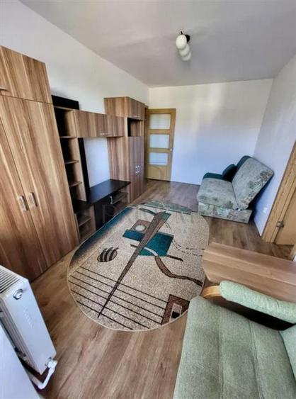 Apartament cu 2 camere semidecomandat, mobilat în Olimpia-Stadion