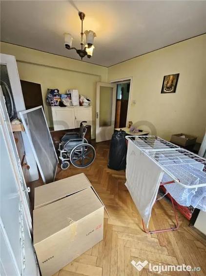 Apartament cu 4 camere decomandat, mobilat în Ultracentral