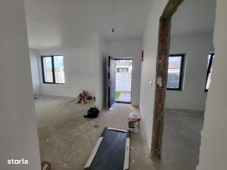 Casă cu 3 camere cu Teren 320 Mp în Central