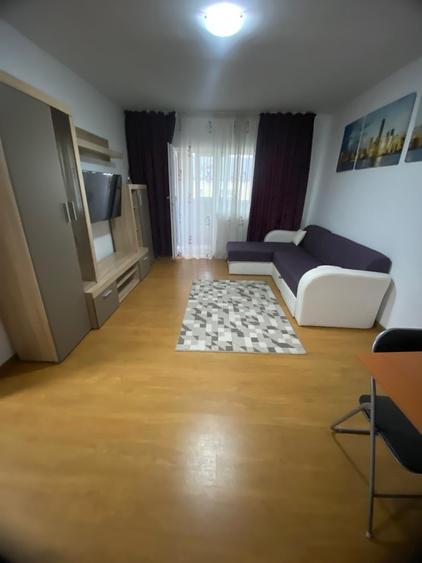 Apartament cu 2 camere decomandat în Mioriței