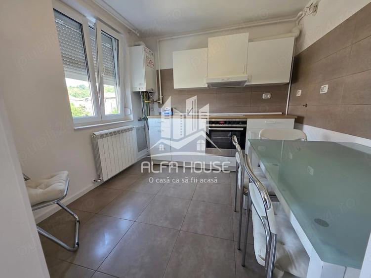 Apartament cu 3 camere semidecomandat în Central